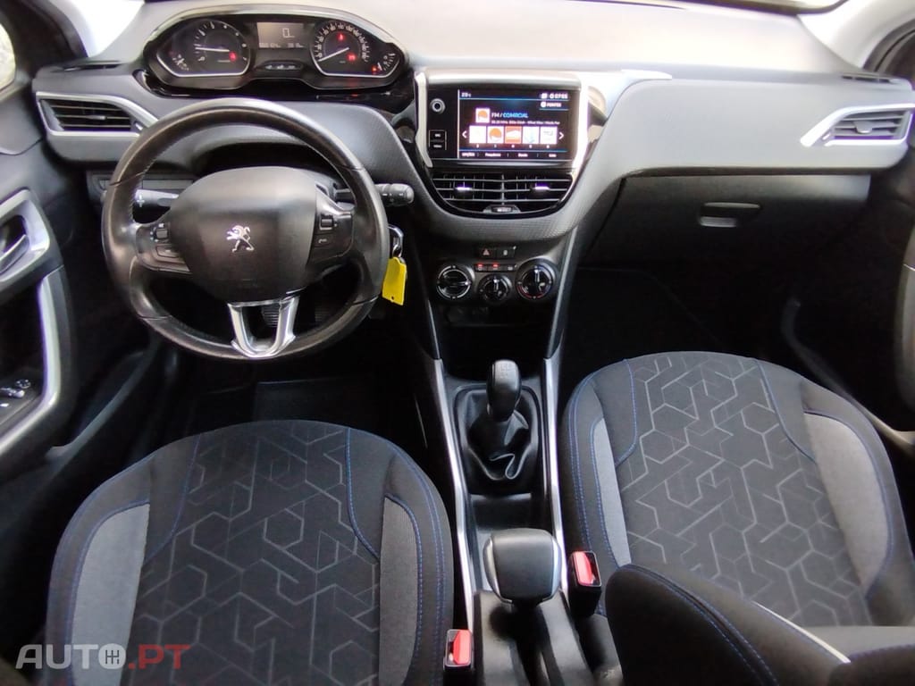 Peugeot 2008 1.2 PureTech Style