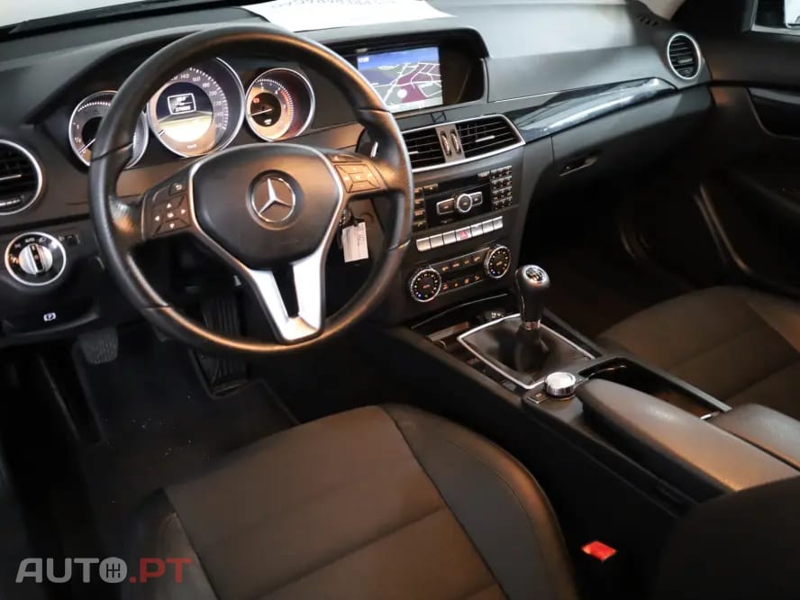 Mercedes-Benz C 220 CDI DPF (BlueEFFICIENCY)