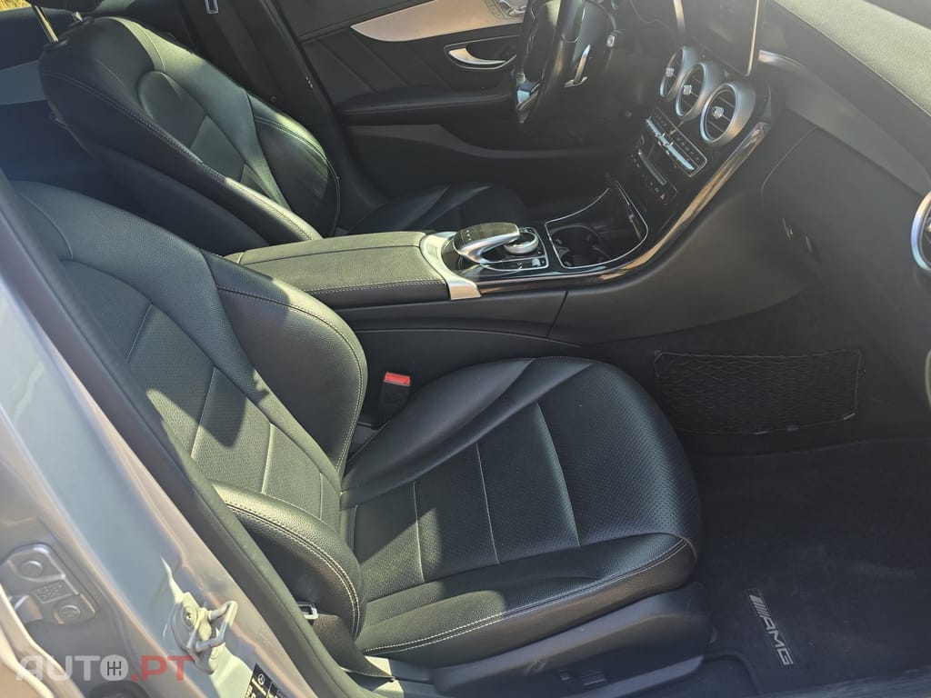 Mercedes-Benz C 300 BlueTEC Hybrid AMG Line