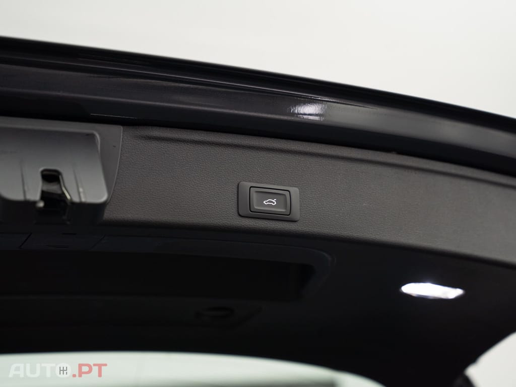 Audi A4 Avant 30 TDI S tronic