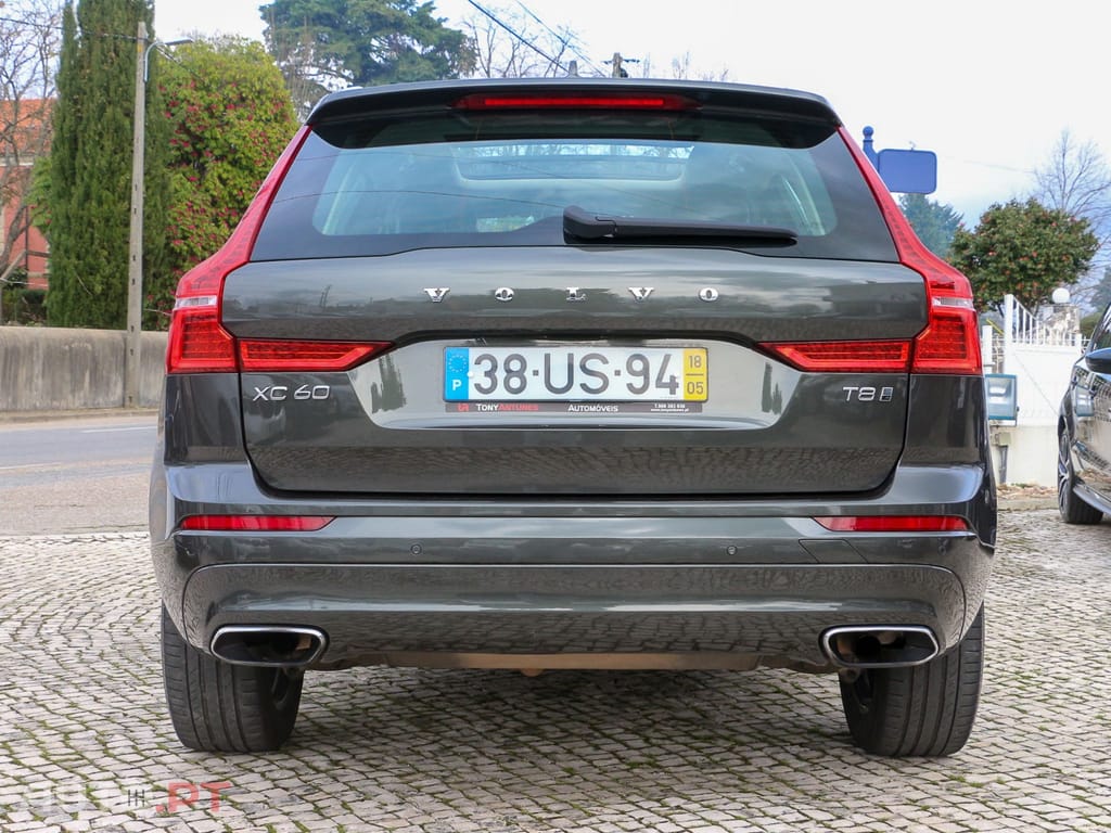 Volvo XC60 2.0 T8 PHEV Momentum AWD