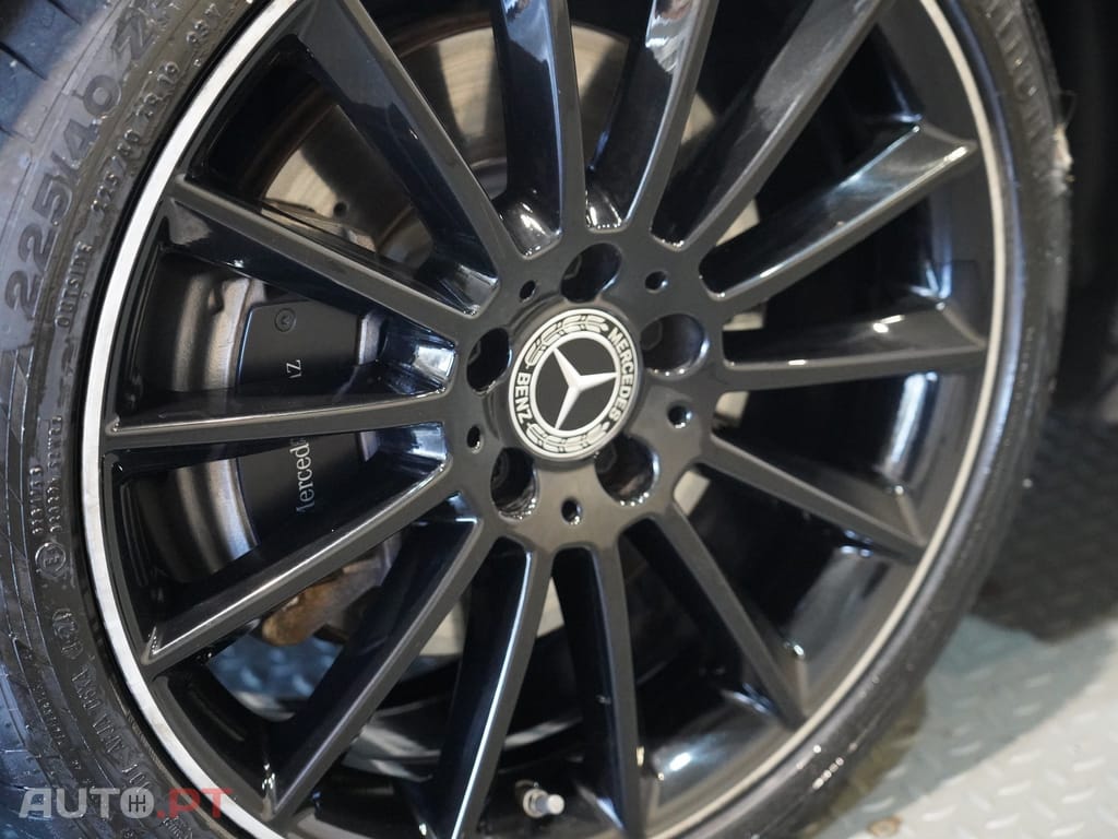Mercedes-Benz A 250 AMG Line