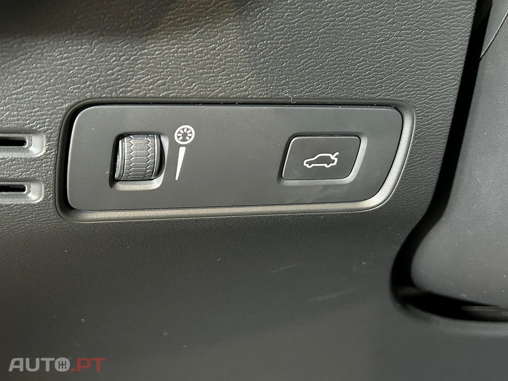 Volvo XC40 2.0 D3 Geartronic Momentum Plus