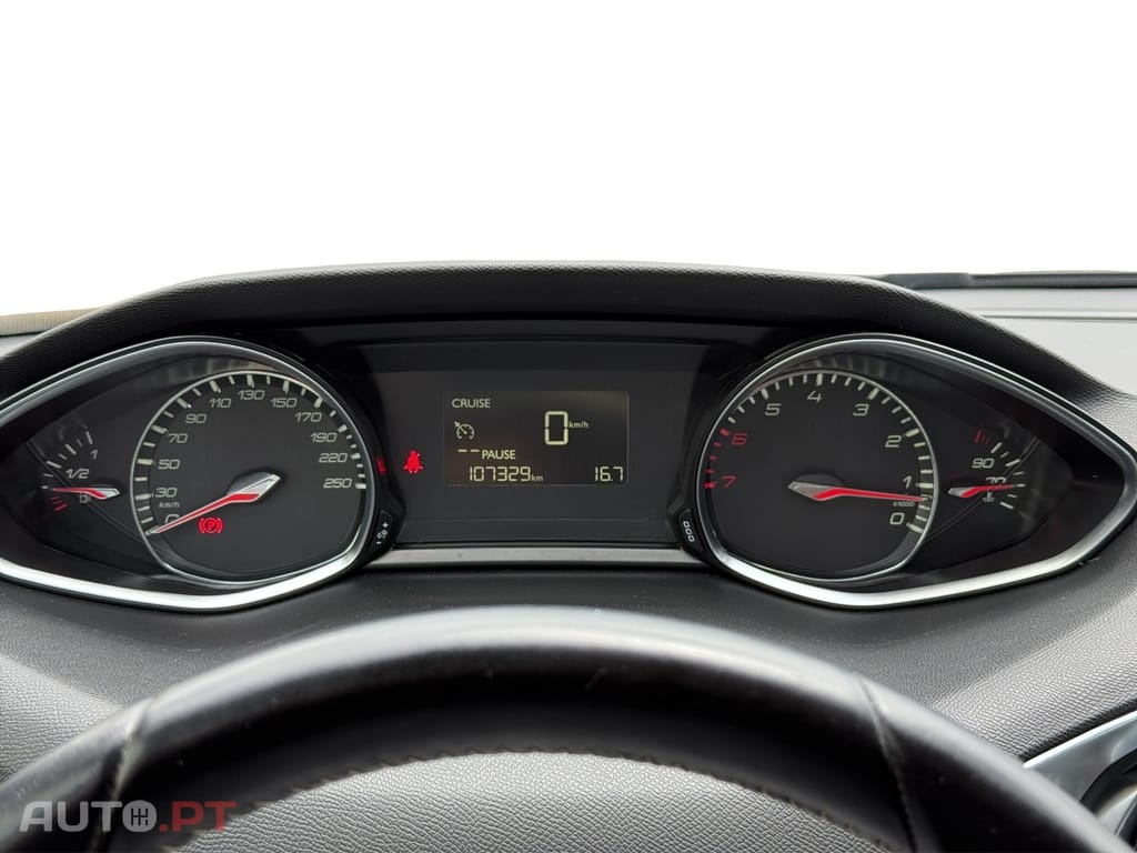 Peugeot 308 1.2 PureTech Allure J17