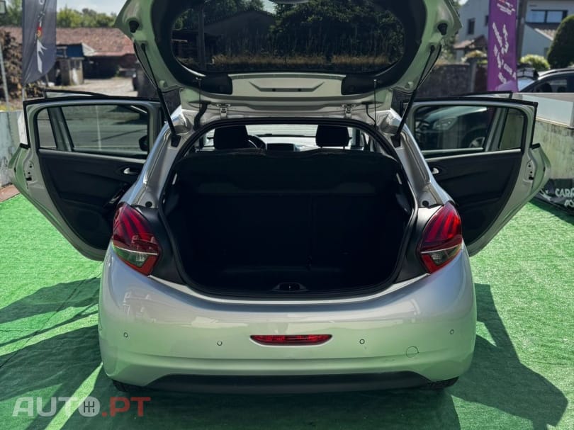 Peugeot 208 1.2 PureTech Style