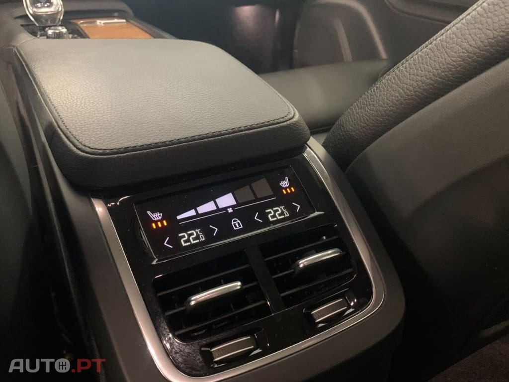 Volvo XC90 T8 Plus Bright Hybrid AWD