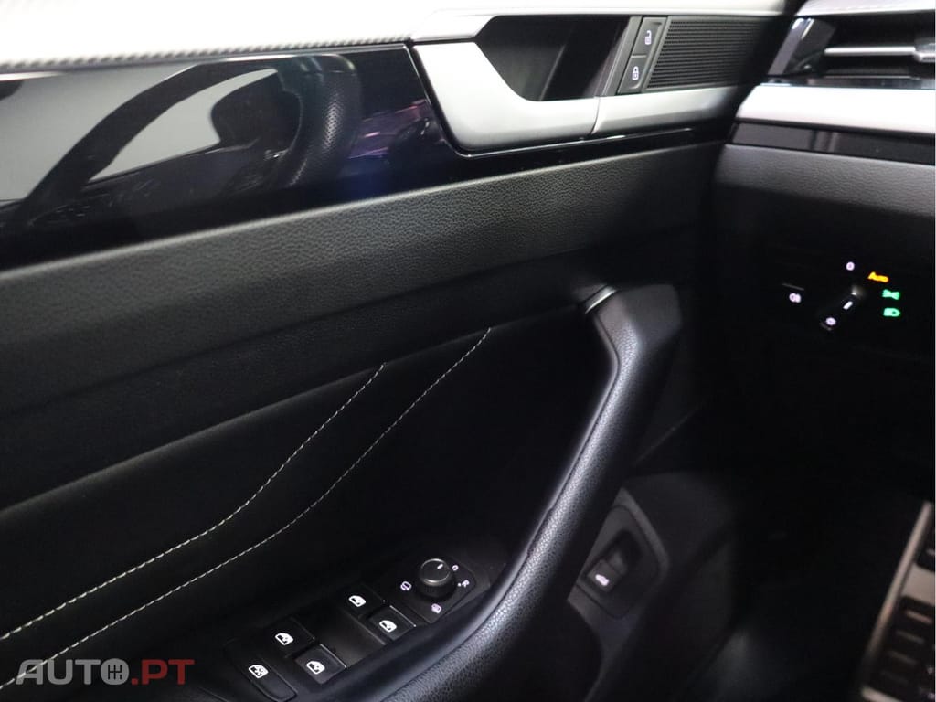 Volkswagen Arteon 2.0 TDI 150cv Elegance Shooting Brake