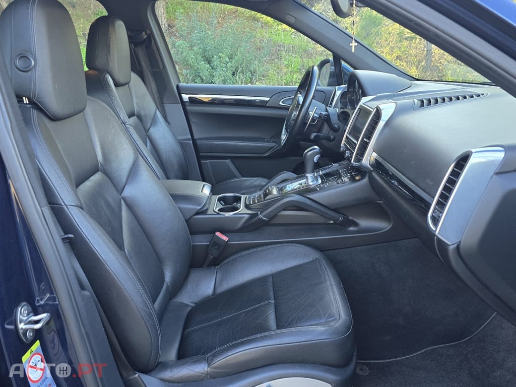 Porsche Cayenne Platinum Edition