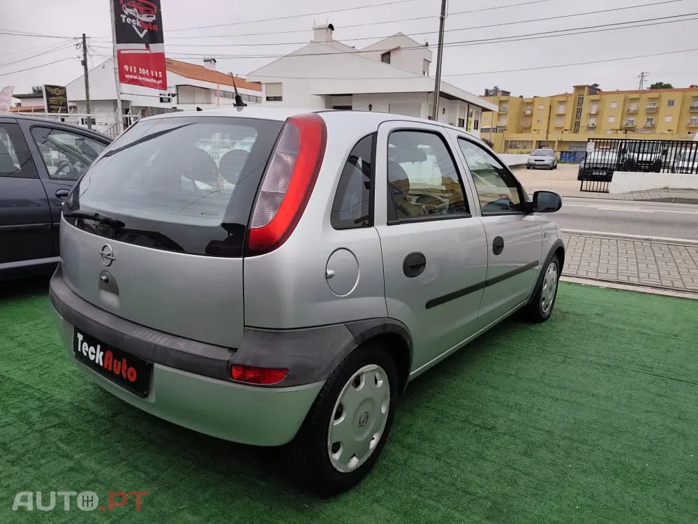 Opel Corsa 1.2 16V Confort