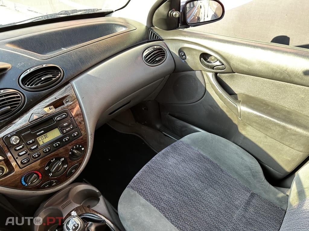 Ford Focus 1.6 Ghia