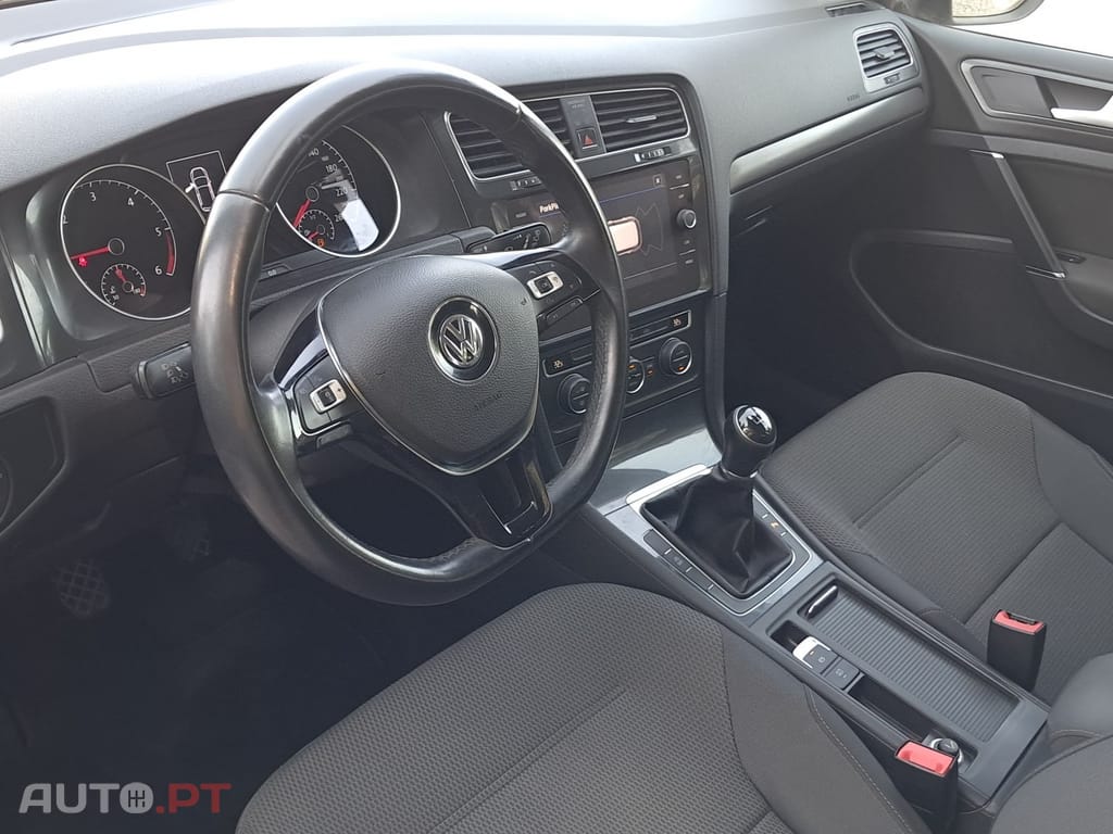 Volkswagen Golf 1.6 TDi Confortline