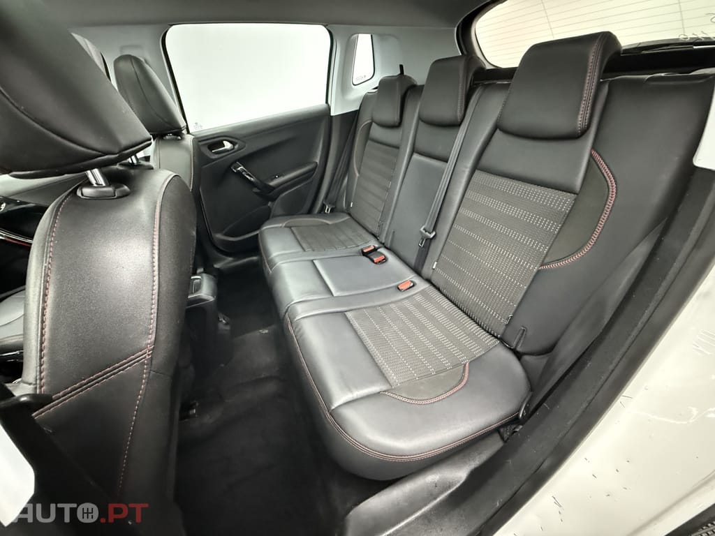 Peugeot 2008 1.2 PureTech GT Line