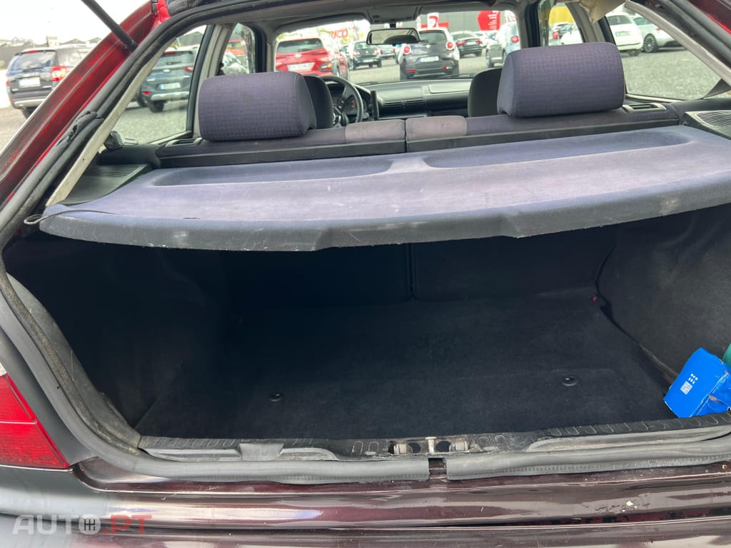 BMW Compact 330 COMPACT