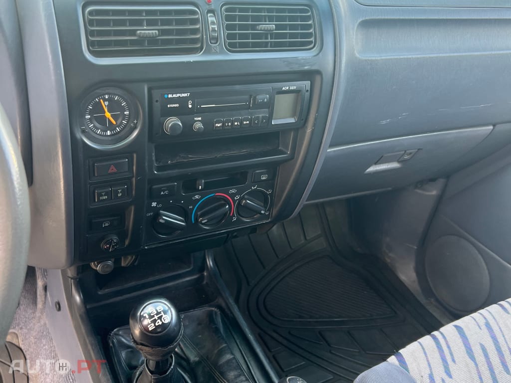 Toyota Land Cruiser 3.0 TD Pack 1