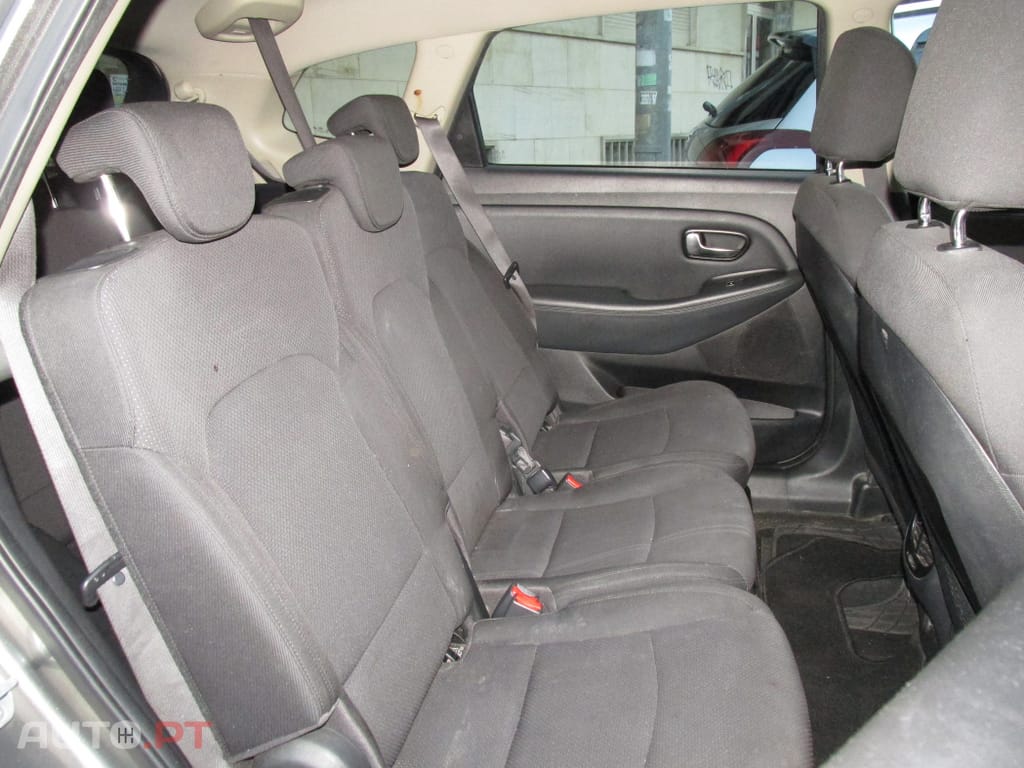 Kia Carens 1.7 CRDi ISG TX