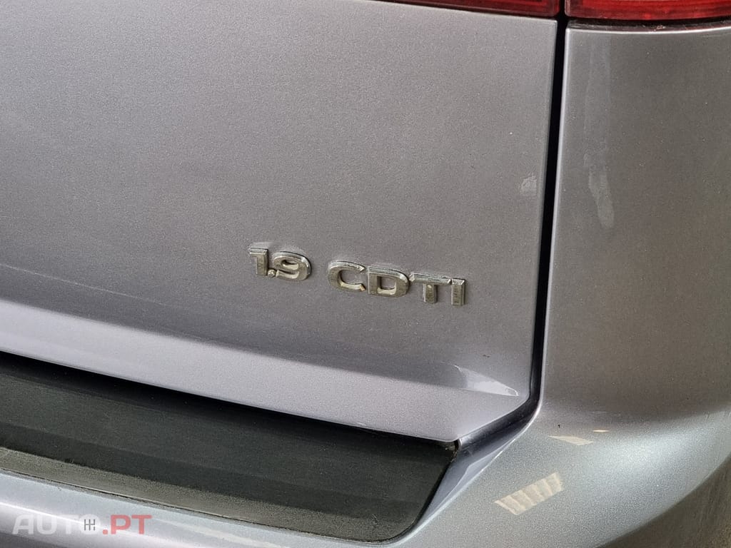 Opel Vectra Caravan 1.9 CDTi Comfort