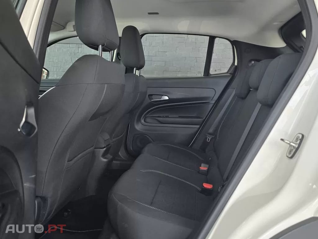Fiat 600e 54 kWh (RED)