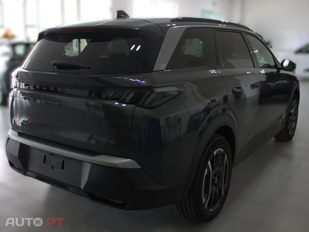 Peugeot E-5008 Allure Elétrico 210 cv - Bateria 73 kWh