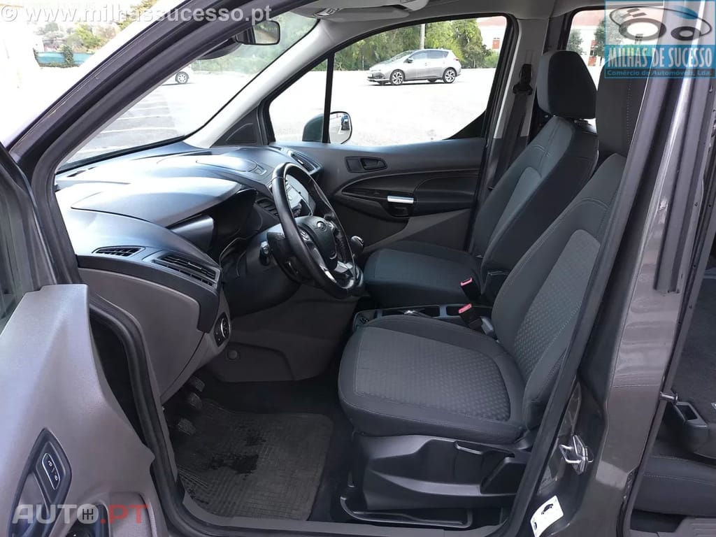Ford Tourneo Grand 1.5 TDCi Active