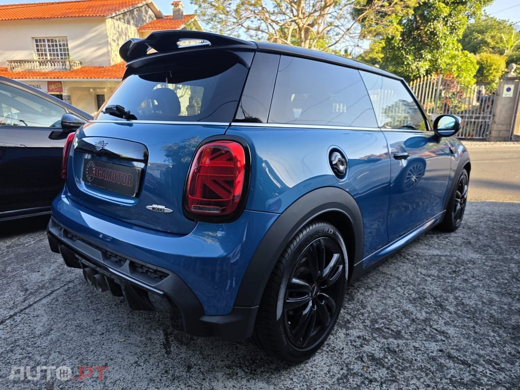 MINI Cooper John Cooper Works Auto Desportiva