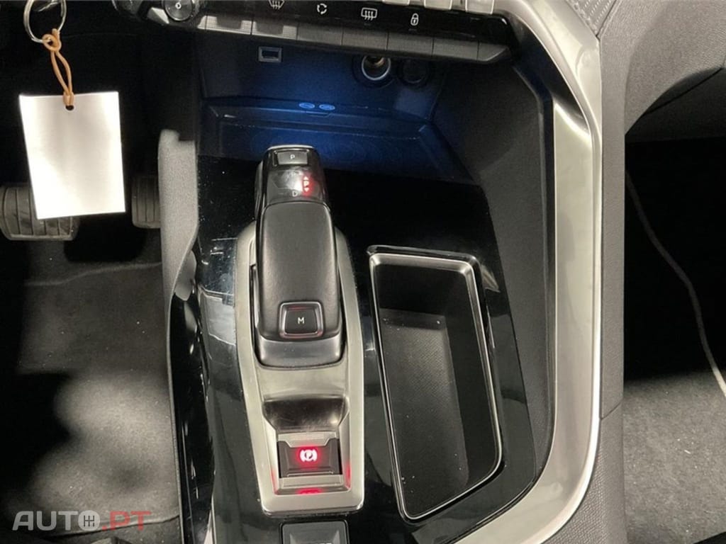 Peugeot 5008 1.2 PureTech Allure EAT8