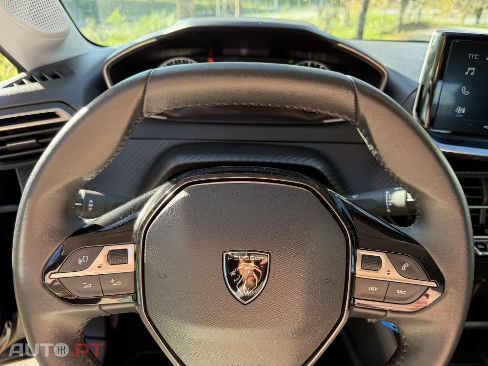 Peugeot 208 PureTech 75 Allure Pack