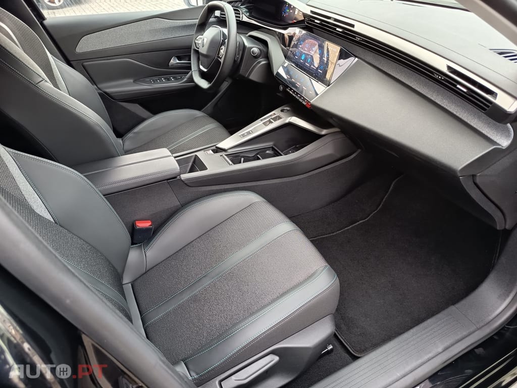 Peugeot 308 1.6 Hybrid Allure e-EAT8