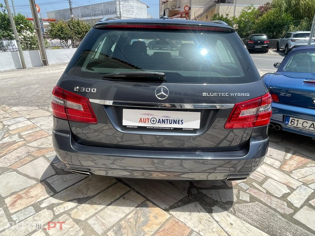 Mercedes-Benz E 300 Bluetec Hybrid Avantgarde — fotografia 4