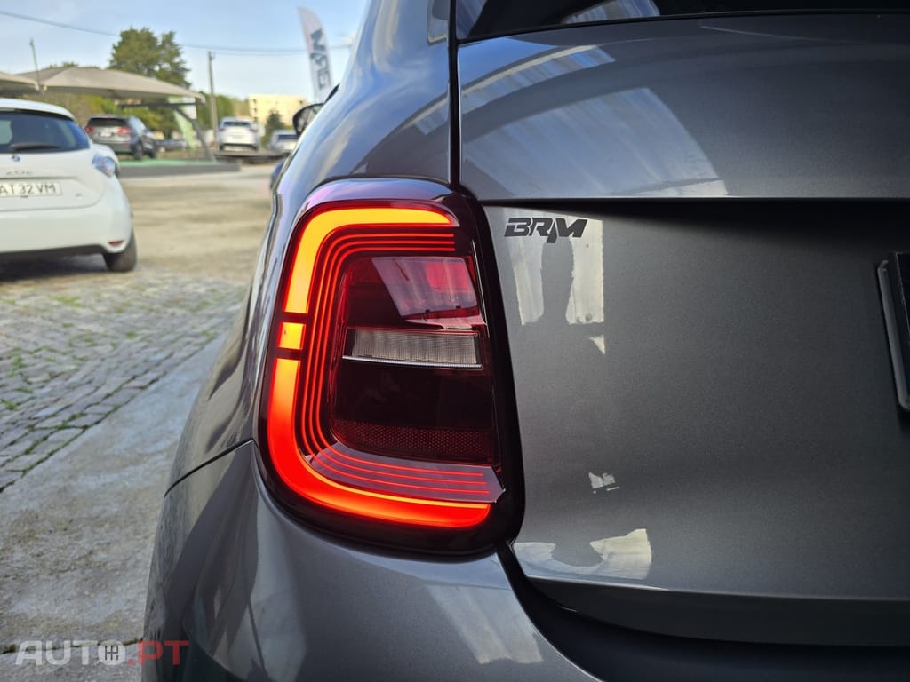 Fiat 500e (RED)