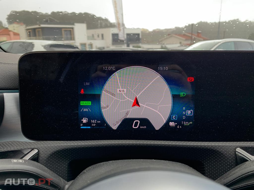 Mercedes-Benz A 250 e AMG Line