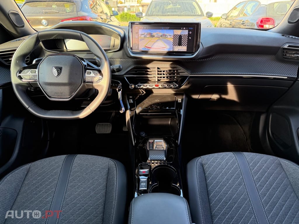 Peugeot 2008 1.2 Hybrid Allure e-DCS6