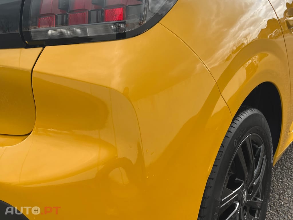 Peugeot 208 BlueHDi Style