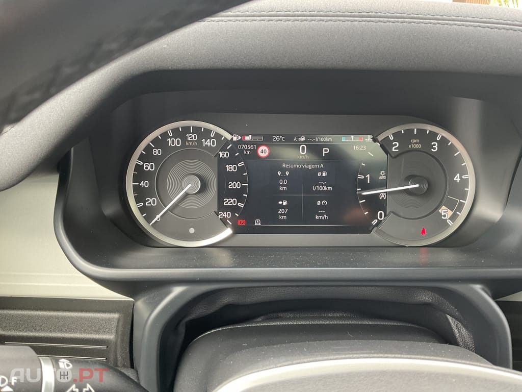 Land Rover Defender 3.0 D250 110 AWD X-Dynamic SE