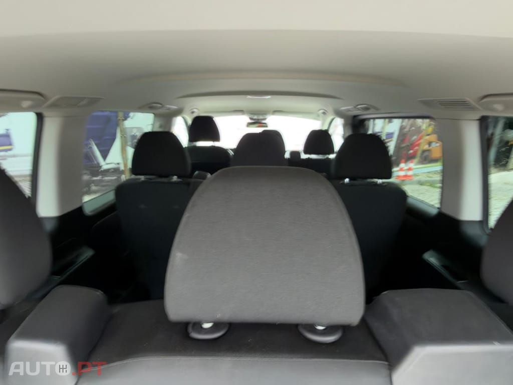 Mercedes-Benz Vito 9 LUGARES