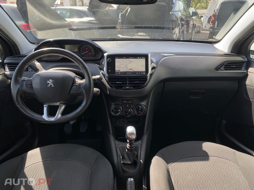 Peugeot 208 1.5 BlueHDi Signature