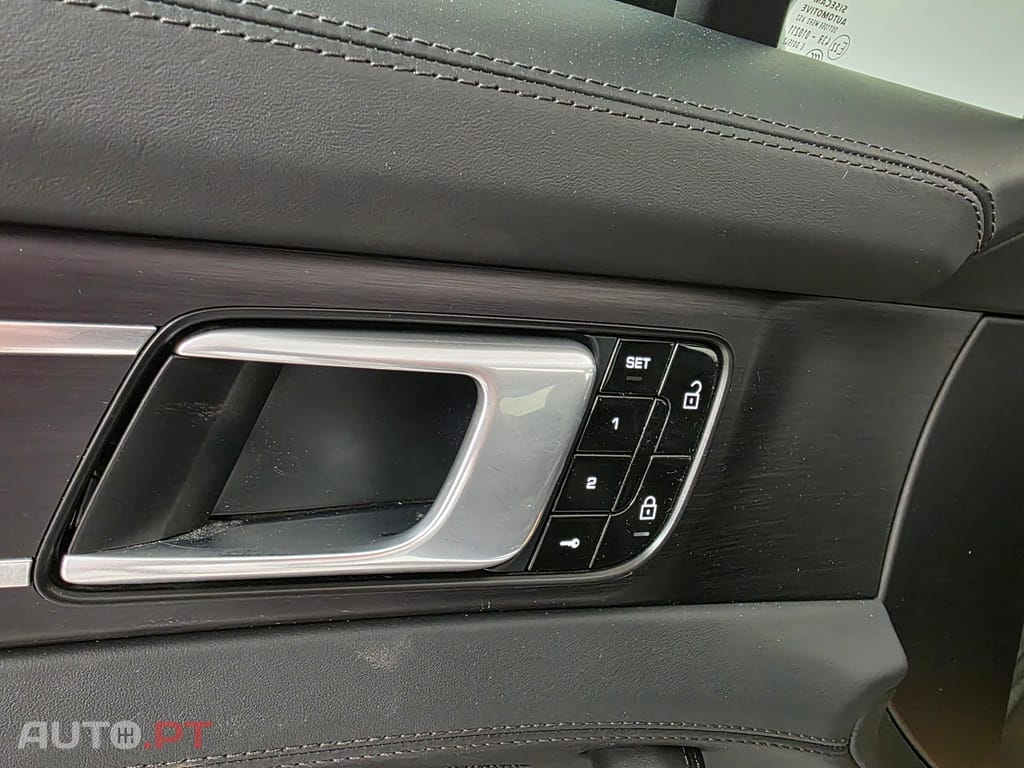 Porsche Panamera 4 e-hybrid