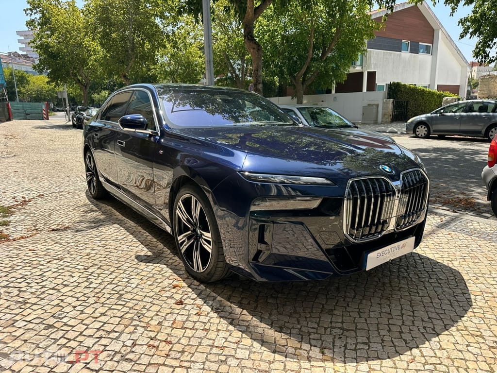 BMW i7 xDrive60 Pack Desportivo M Pro