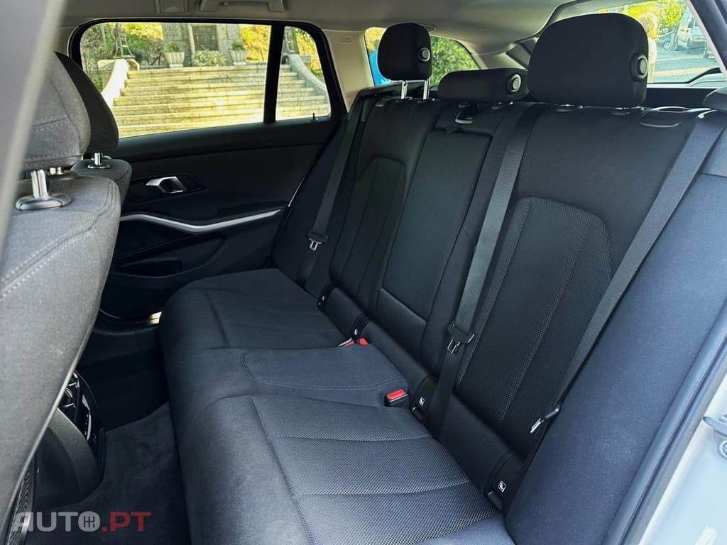 BMW 330 e Touring Corporate Edition Auto