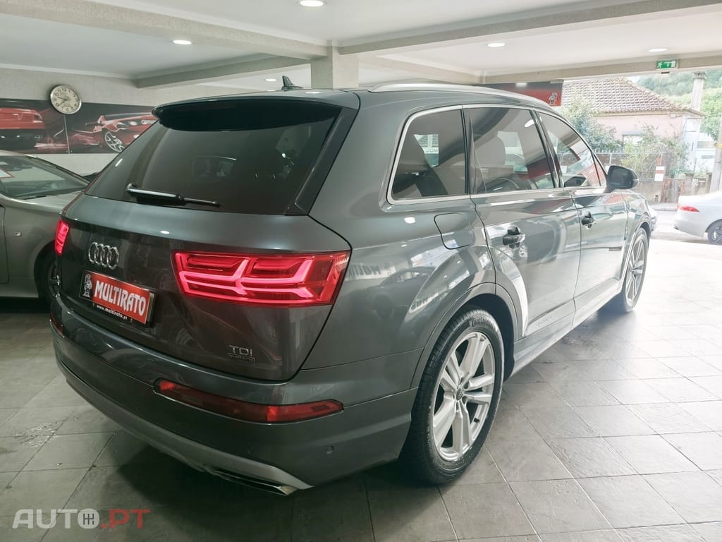 Audi Q7 3.0 TDi quattro S-line Tiptronic 7L
