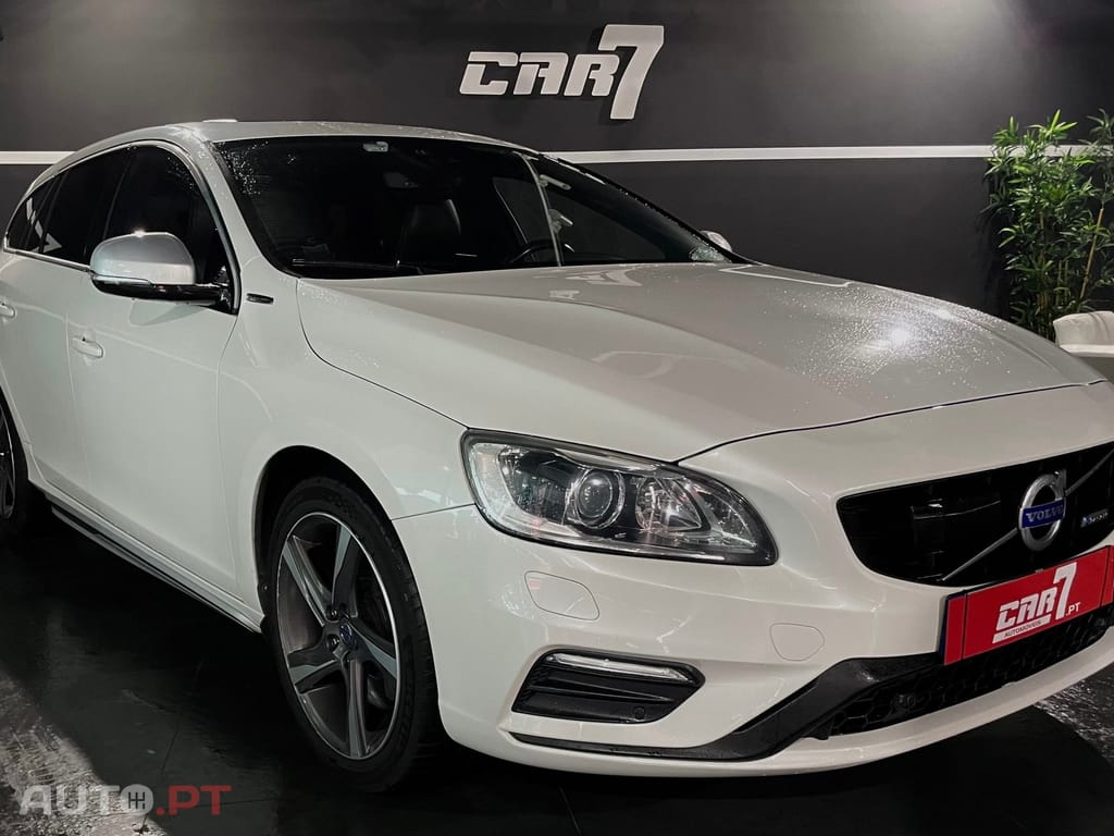 Volvo V60 2.4 D6 R-Design Momentum AWD Phev