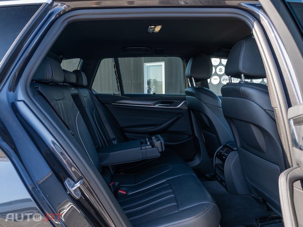 BMW 530 e Pack Desportivo M
