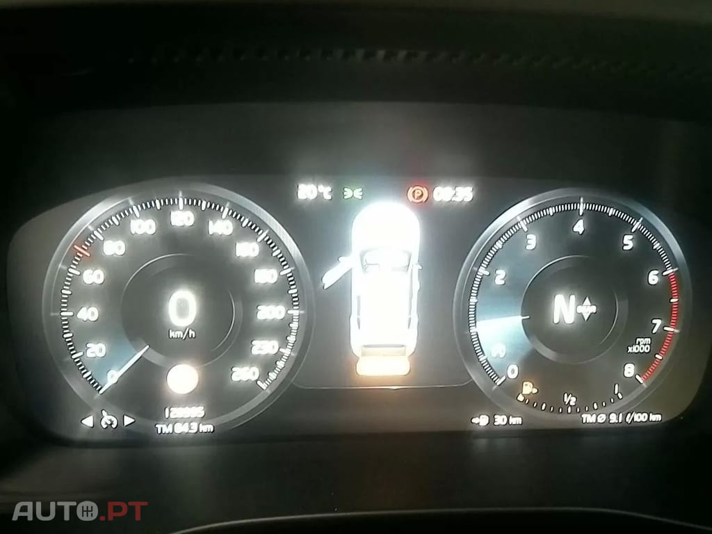 Volvo XC40 1.5 T2 Momentum Core
