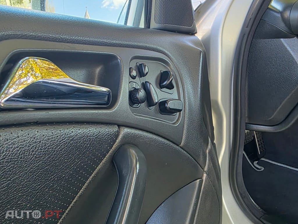 Mercedes-Benz C 220 Outro