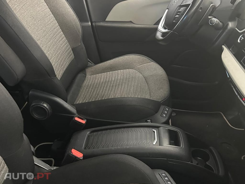 Citroen C4 SpaceTourer 4