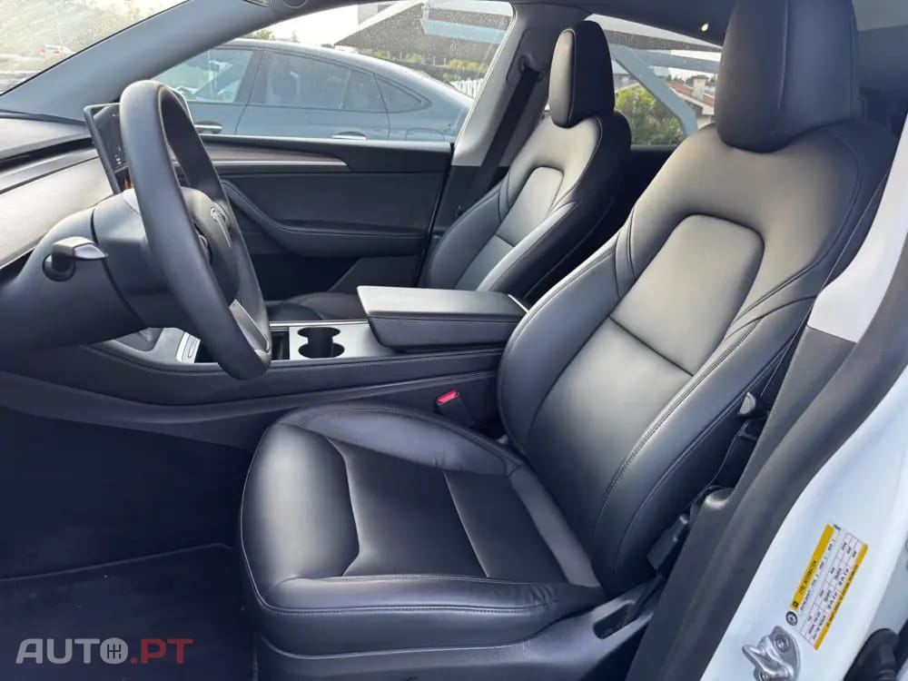 Tesla Model Y Long Range Dual Motor AWD