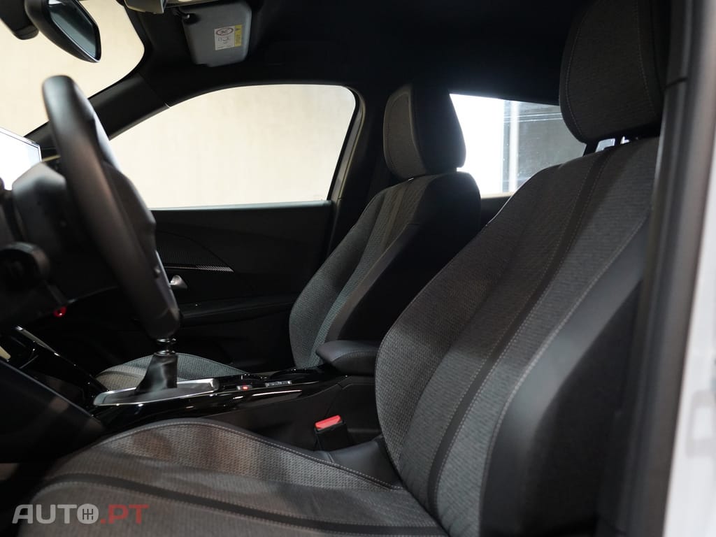 Peugeot 2008 1.2 PureTech Allure