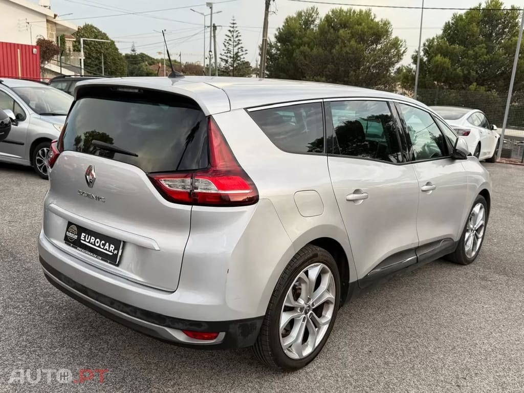 Renault Grand Scénic BLUE dCi 120 BLACK EDITION