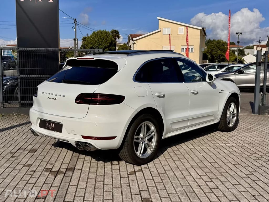 Porsche Macan S