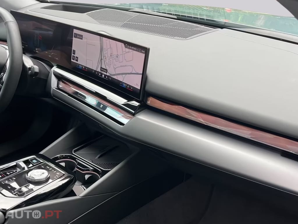 BMW i5 E-DRIVE40 I.V.A DEDUTIVEL  
