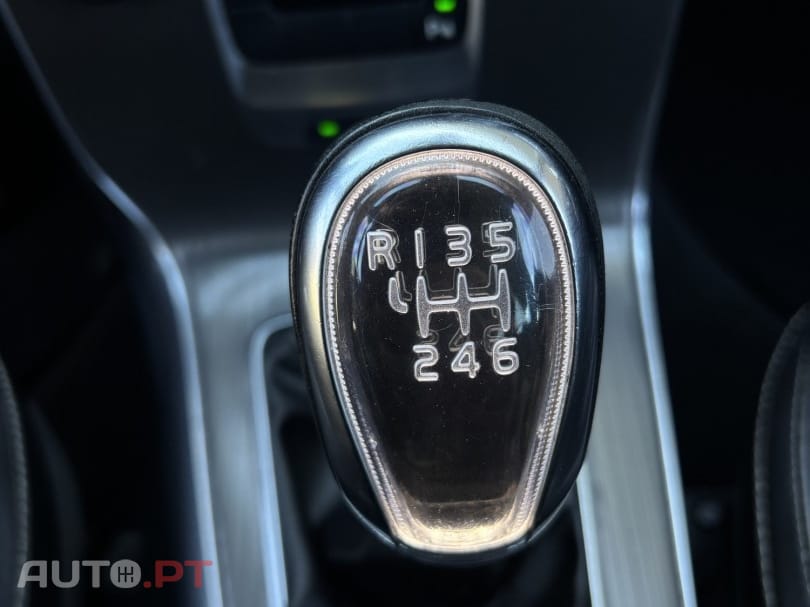 Volvo V40 1.6 D2 Momentum — fotografia 18